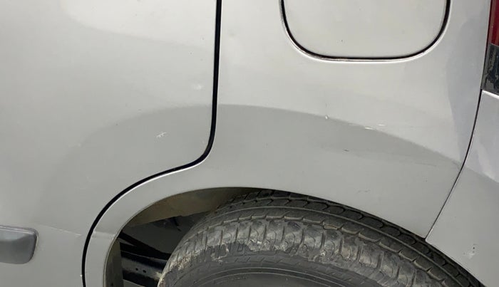 2017 Maruti Wagon R 1.0 LXI CNG, CNG, Manual, 16,506 km, Left quarter panel - Slightly dented