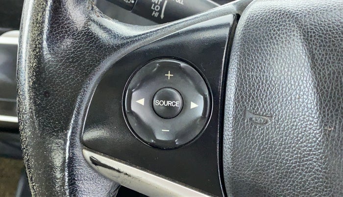 2015 Honda Jazz 1.2 V MT, Petrol, Manual, 34,254 km, Steering wheel - Sound system control not functional