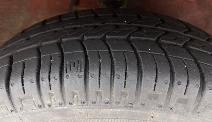2017 Maruti Alto 800 LXI, Petrol, Manual, 11,646 km, Right Front Tyre Tread