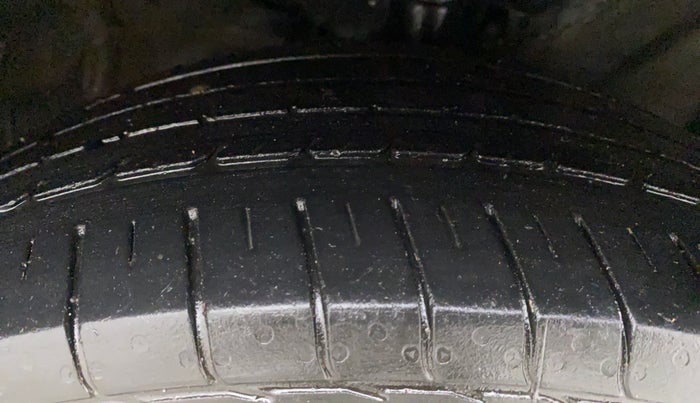 2021 KIA SELTOS HTX 1.5 DIESEL, Diesel, Manual, 60,147 km, Right Front Tyre Tread
