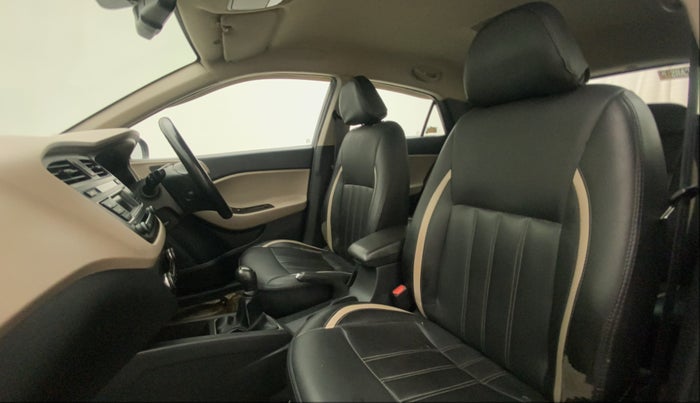 2016 Hyundai Elite i20 SPORTZ 1.2, Petrol, Manual, 97,623 km, Right Side Front Door Cabin