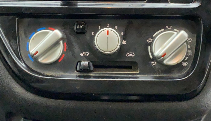 2018 Datsun Redi Go T(O) 1.0 AMT, Petrol, Automatic, 8,178 km, AC Unit - Directional switch has minor damage