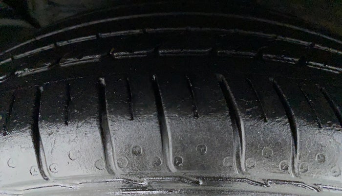 2020 KIA SELTOS HTK PLUS 1.5 PETROL, Petrol, Manual, 28,868 km, Left Front Tyre Tread