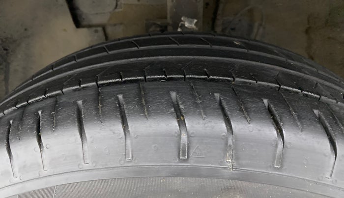 2022 Hyundai VENUE S+ 1.2, Petrol, Manual, 20,228 km, Left Front Tyre Tread