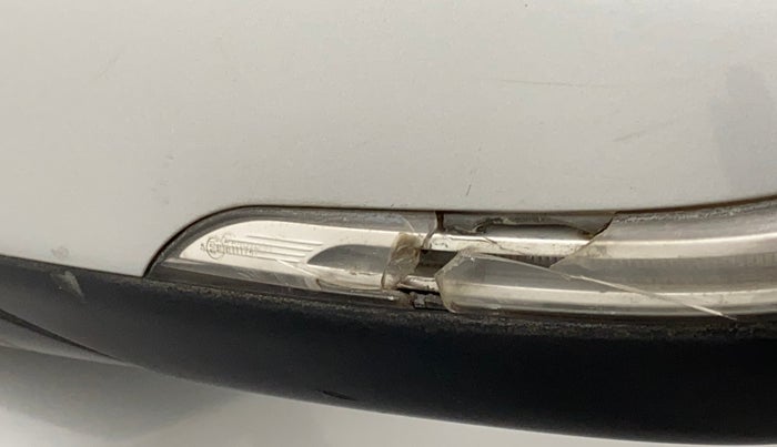 2016 Hyundai Creta SX PLUS 1.6 PETROL, CNG, Manual, 37,051 km, Left rear-view mirror - Indicator light has minor damage