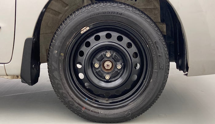 2017 Maruti Wagon R 1.0 VXI, Petrol, Manual, 13,642 km, Right Front Wheel
