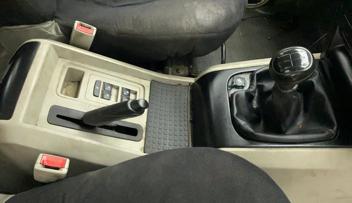 2019 Mahindra Scorpio S3, Diesel, Manual, 82,693 km, Gear Lever
