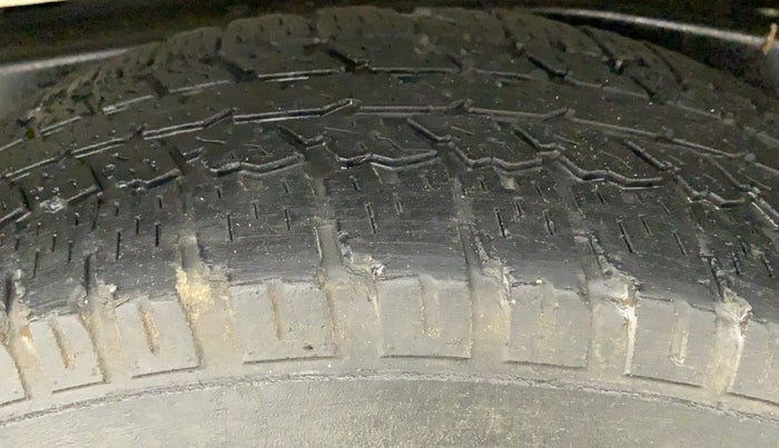 2019 Mahindra Scorpio S3, Diesel, Manual, 82,693 km, Left Rear Tyre Tread