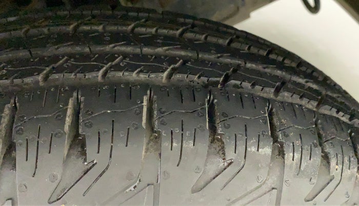 2019 Mahindra Scorpio S3, Diesel, Manual, 82,693 km, Right Front Tyre Tread