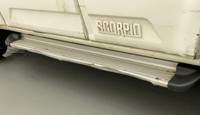 2019 Mahindra Scorpio S3, Diesel, Manual, 82,693 km, Left running board - Minor scratches