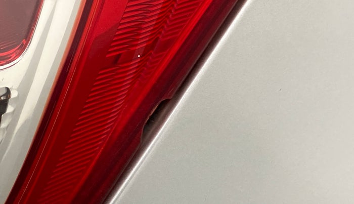 2016 Hyundai Grand i10 ASTA 1.2 (O) VTVT, Petrol, Manual, 27,659 km, Right tail light - Minor damage