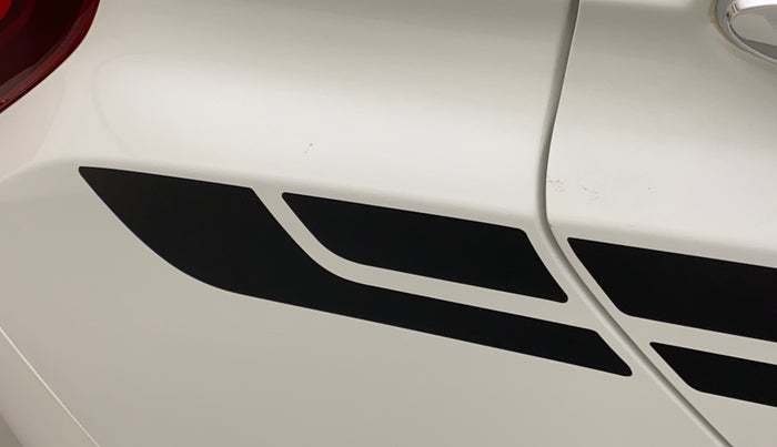 2019 Honda Jazz 1.2L I-VTEC VX EXCLUSIVE EDITION CVT, Petrol, Automatic, 80,923 km, Right quarter panel - Graphic sticker