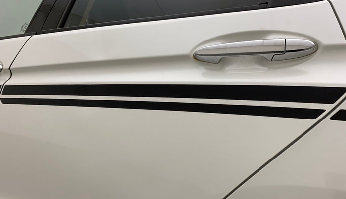 2019 Honda Jazz 1.2L I-VTEC VX EXCLUSIVE EDITION CVT, Petrol, Automatic, 80,923 km, Rear left door - Graphic sticker