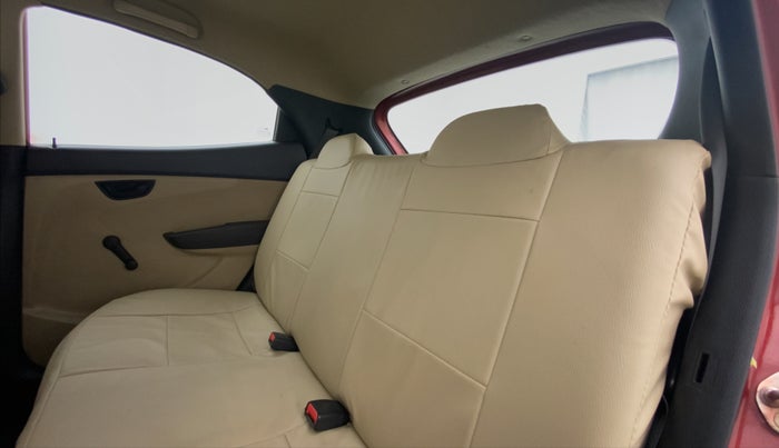 2014 Hyundai Eon MAGNA PLUS, Petrol, Manual, 31,639 km, Right Side Rear Door Cabin