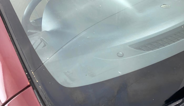 2014 Maruti Ciaz ZXI, Petrol, Manual, 50,071 km, Front windshield - Minor spot on windshield