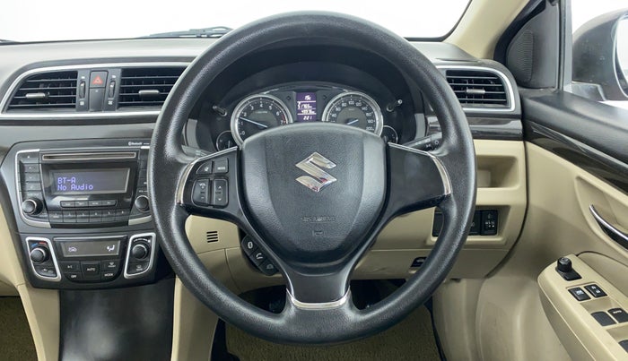 2014 Maruti Ciaz ZXI, Petrol, Manual, 50,071 km, Steering Wheel Close Up