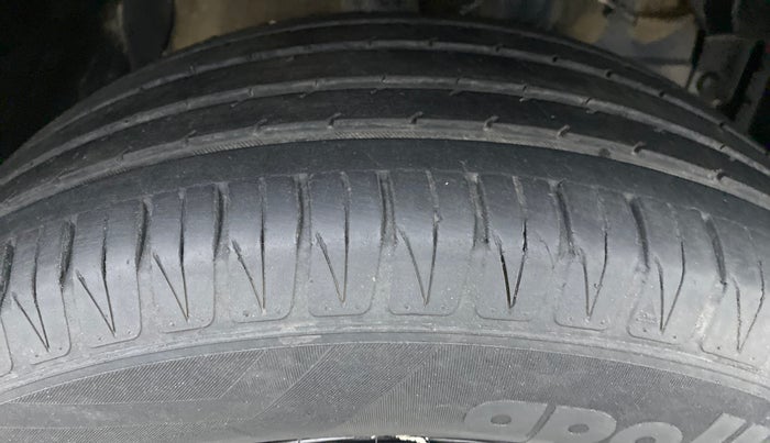 2019 Maruti Vitara Brezza ZDI, Diesel, Manual, 66,983 km, Right Front Tyre Tread