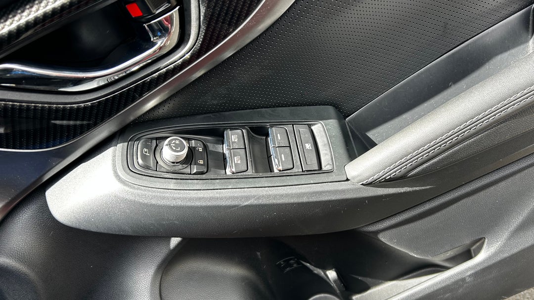 2018 Subaru Impreza 2.0i-s (awd), Automatic, 84296 km, Drivers Side Door Panel Controls