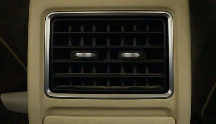 2012 Volkswagen Vento HIGHLINE 1.6 MPI, Petrol, Manual, 27,273 km, Rear AC Vents