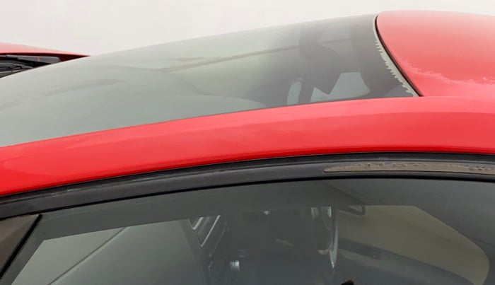 2012 Volkswagen Vento HIGHLINE 1.6 MPI, Petrol, Manual, 27,273 km, Left A pillar - Paint is slightly faded