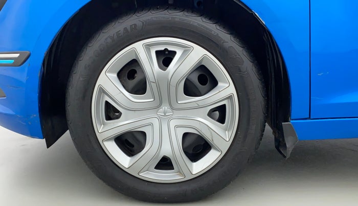 2022 Tata ALTROZ XM PLUS DIESEL, Diesel, Manual, 9,215 km, Left Front Wheel