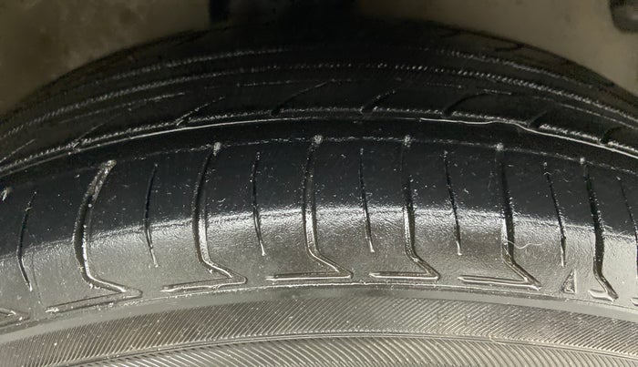 2018 Maruti Celerio VXI CNG D, CNG, Manual, 62,538 km, Right Front Tyre Tread