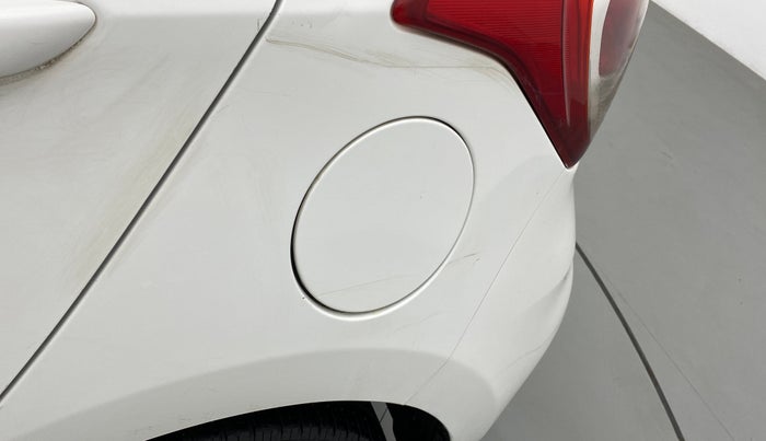 2017 Hyundai Grand i10 SPORTZ 1.2 KAPPA VTVT, Petrol, Manual, 45,854 km, Left quarter panel - Minor scratches