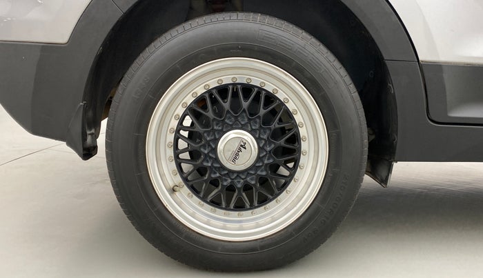 2018 Hyundai Creta 1.6 SX PLUS PETROL, Petrol, Manual, 25,434 km, Right Rear Wheel