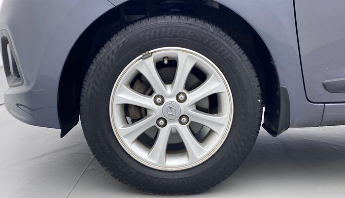 2015 Hyundai Grand i10 ASTA 1.2 AT VTVT, Petrol, Automatic, 67,643 km, Left Front Wheel