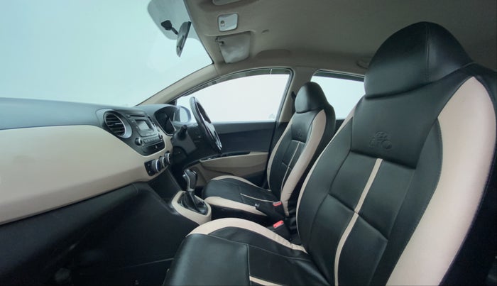 2015 Hyundai Grand i10 ASTA 1.2 AT VTVT, Petrol, Automatic, 67,643 km, Right Side Front Door Cabin