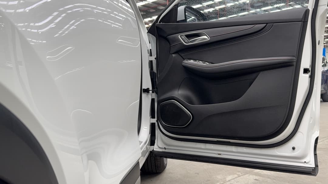 2024 MG HS Vibe, Automatic, 47619 km, Speaker View