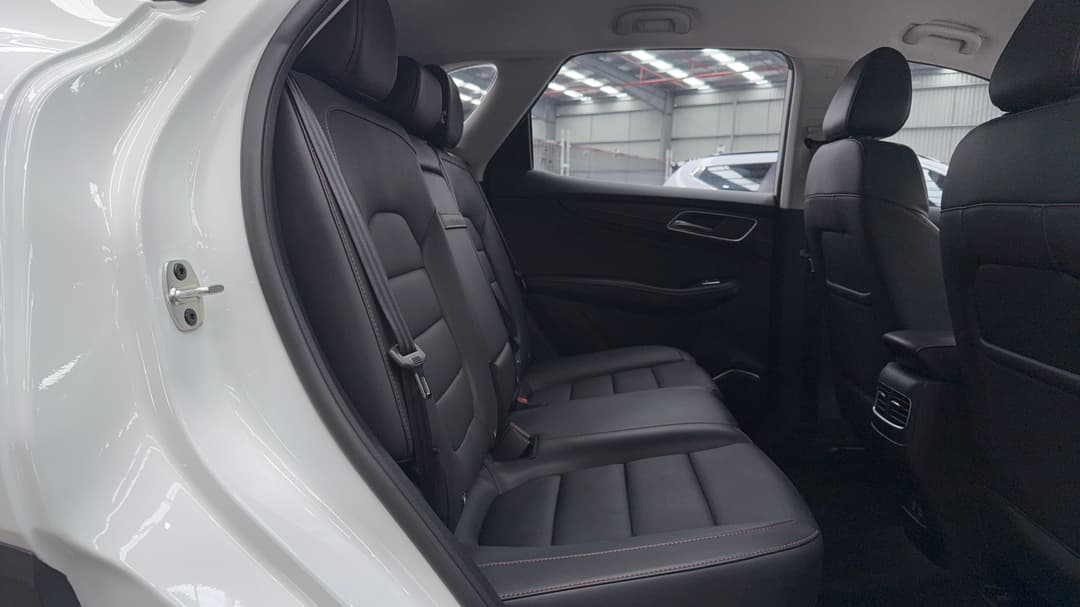 2024 MG HS Vibe, Automatic, 47619 km, Right Side Rear Door Cabin View