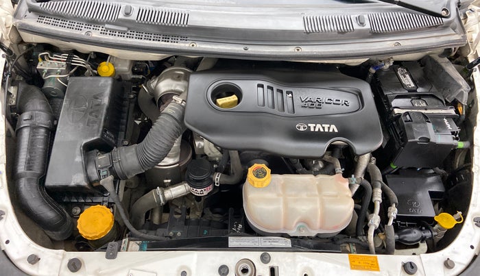 2017 Tata Hexa Varicor 400 XTA, Diesel, Automatic, 31,818 km, Engine Bonet View