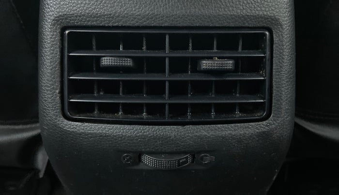 2016 Hyundai Elite i20 SPORTZ 1.4, Diesel, Manual, 52,433 km, Rear AC Vents