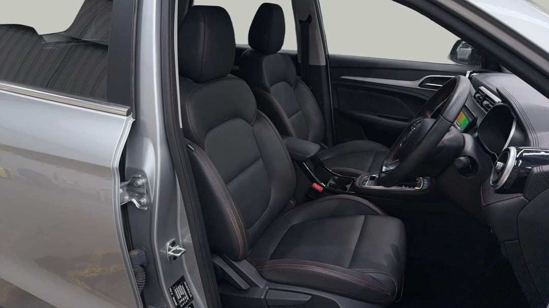 2023 MG Zst Excite, Automatic, 9960 km, Right Side Front Door Cabin View