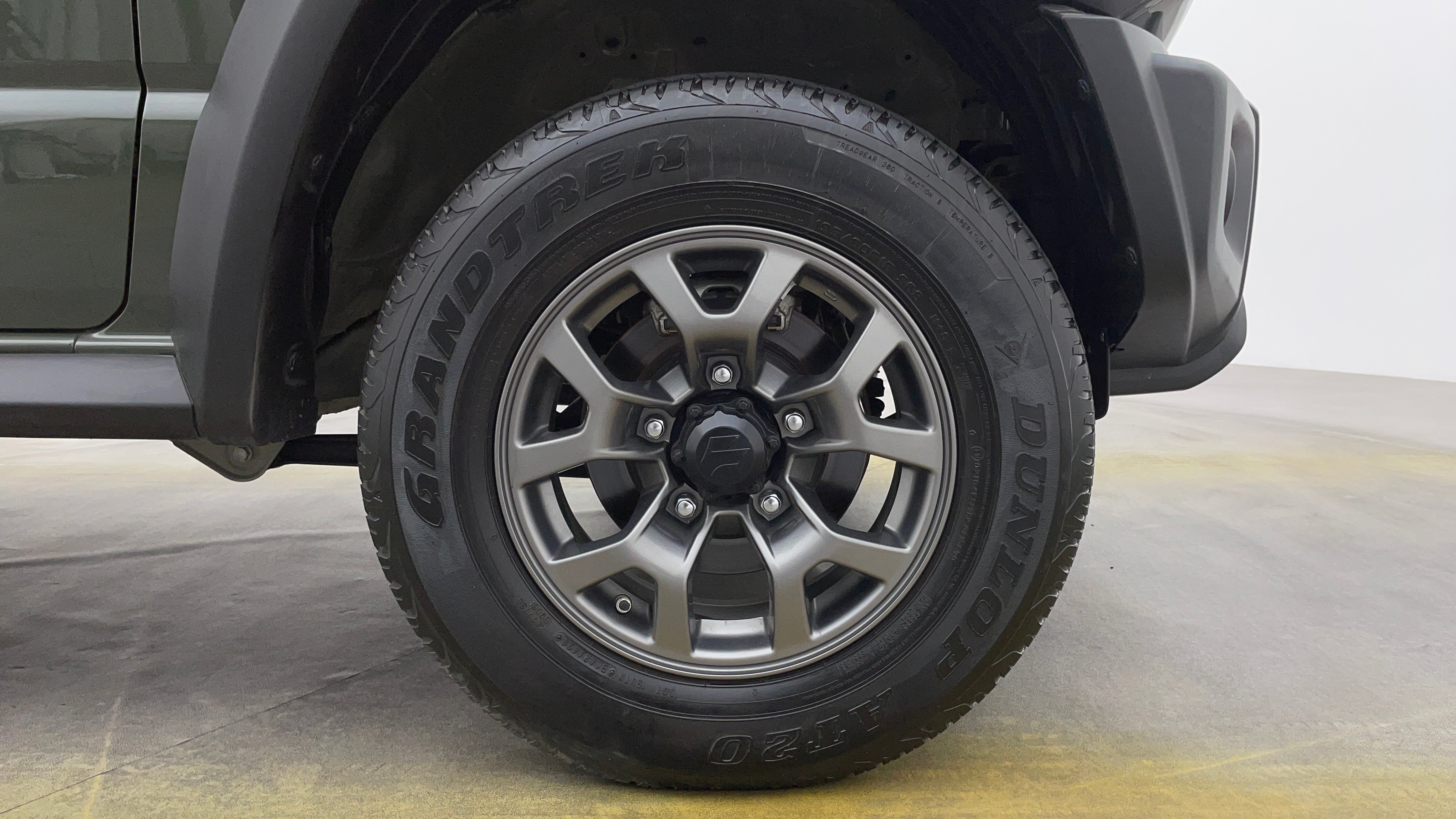Suzuki Jimny-Right Front Tyre