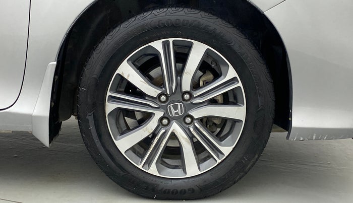 2017 Honda City V MT PETROL, Petrol, Manual, 90,137 km, Right Front Wheel