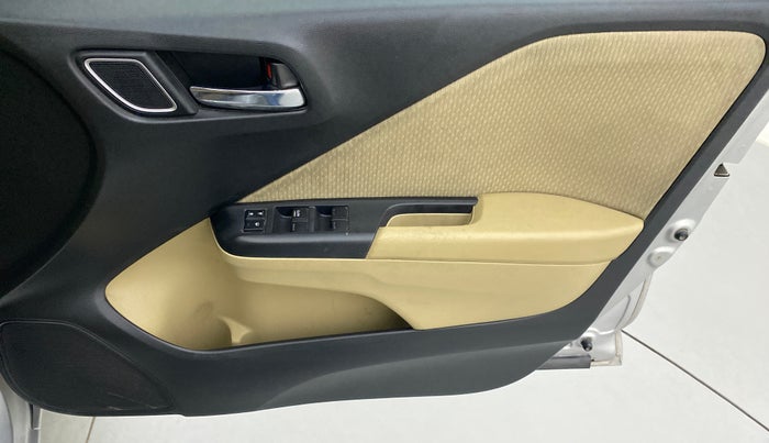 2017 Honda City V MT PETROL, Petrol, Manual, 90,137 km, Driver Side Door Panels Control
