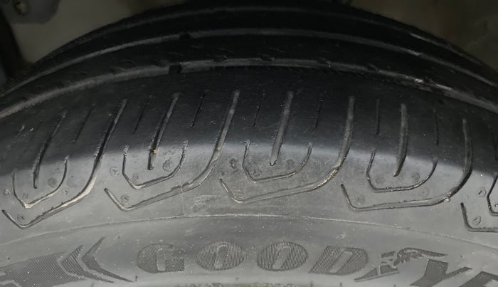 2017 Honda City V MT PETROL, Petrol, Manual, 90,137 km, Left Front Tyre Tread