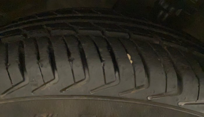 2017 Datsun Redi Go S, Petrol, Manual, 38,583 km, Right Rear Tyre Tread