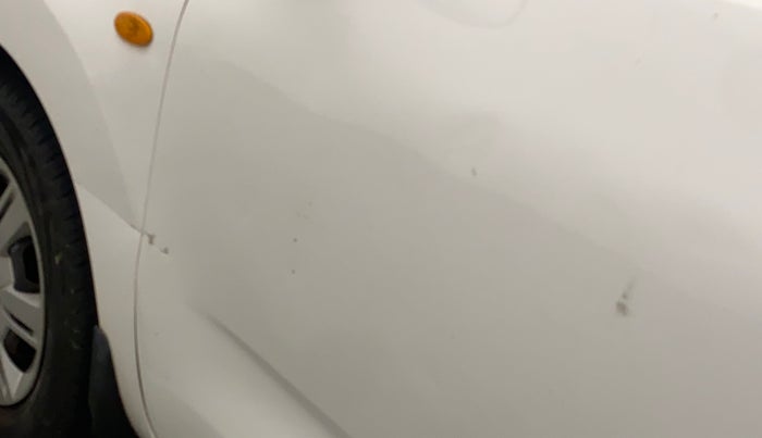 2017 Datsun Redi Go S, Petrol, Manual, 38,583 km, Front passenger door - Slightly dented
