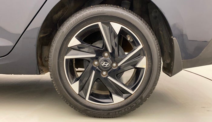 2021 Hyundai Verna SX (O) 1.5 VTVT IVT, Petrol, Automatic, 23,796 km, Left Rear Wheel