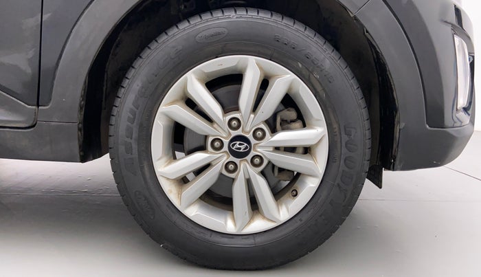 2015 Hyundai Creta 1.6 SX PLUS PETROL, Petrol, Manual, 55,546 km, Right Front Wheel