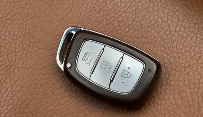 2015 Hyundai Creta 1.6 SX PLUS PETROL, Petrol, Manual, 55,546 km, Lock system - Dork lock functional only from remote key