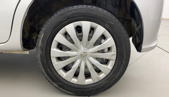 2013 Toyota Etios Liva G, Petrol, Manual, 72,597 km, Left Rear Wheel