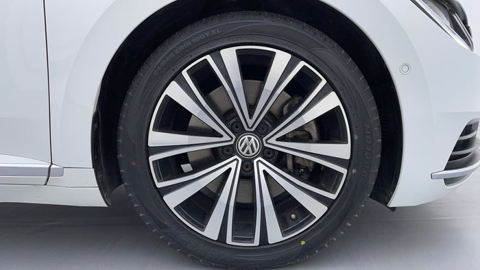 Volkswagen Arteon-Right Front Tyre