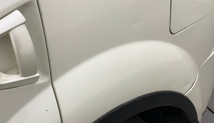 2018 Mahindra XUV500 W9, Diesel, Manual, 66,262 km, Left quarter panel - Minor scratches