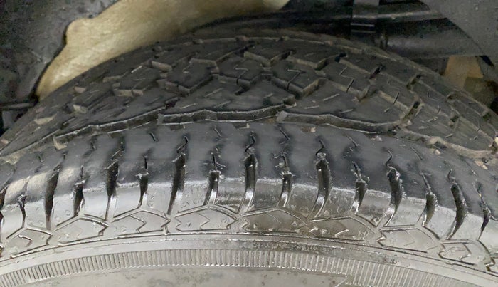 2018 Mahindra XUV500 W9, Diesel, Manual, 66,262 km, Left Rear Tyre Tread