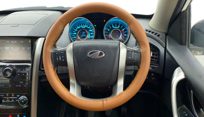 2018 Mahindra XUV500 W9, Diesel, Manual, 66,262 km, Steering Wheel Close Up