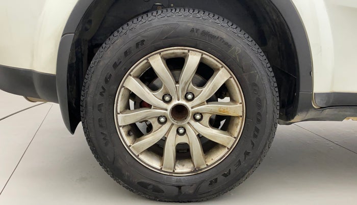 2018 Mahindra XUV500 W9, Diesel, Manual, 66,262 km, Right Rear Wheel